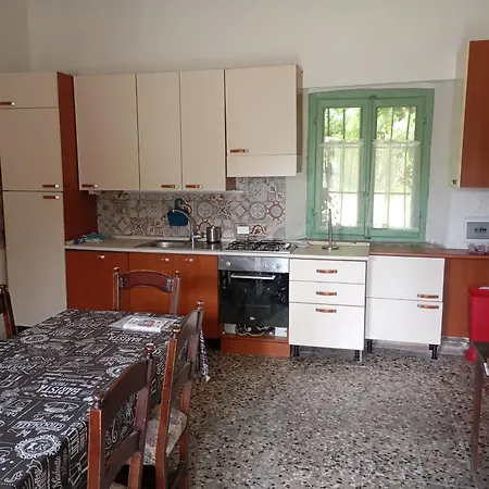 Casa Rustica Nel A 350 M Dalla Metro Apartment *